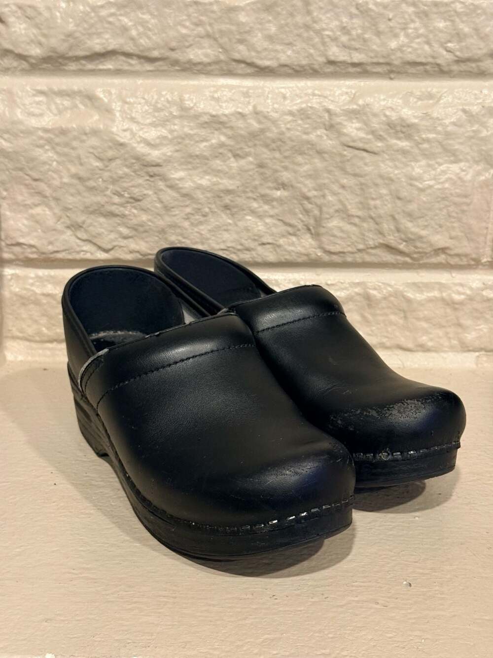 Dansko Professional Leather Clogs Black Size 39 Nursing Shoes